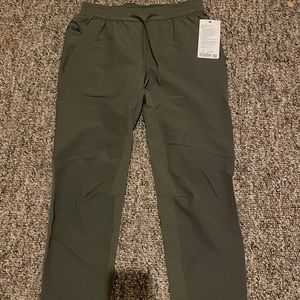 NWT License to Train Pant Size Medium